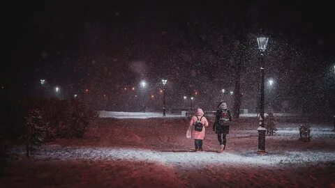 Видео под фонарями