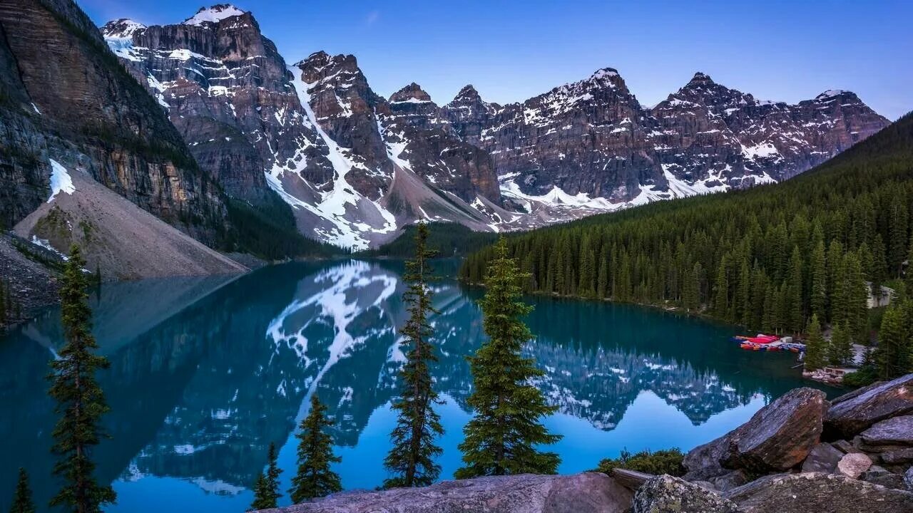 Canada lakes. Озеро Морейн. Национальный парк Банф. Банф Канада Морейн. Ледниковое озеро Морейн, Канада.