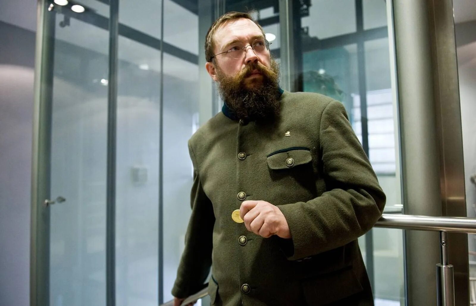 Миллионер приехал в деревню. Миллионер стерлигов.