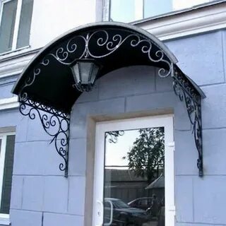 Кованые козырьки над входом