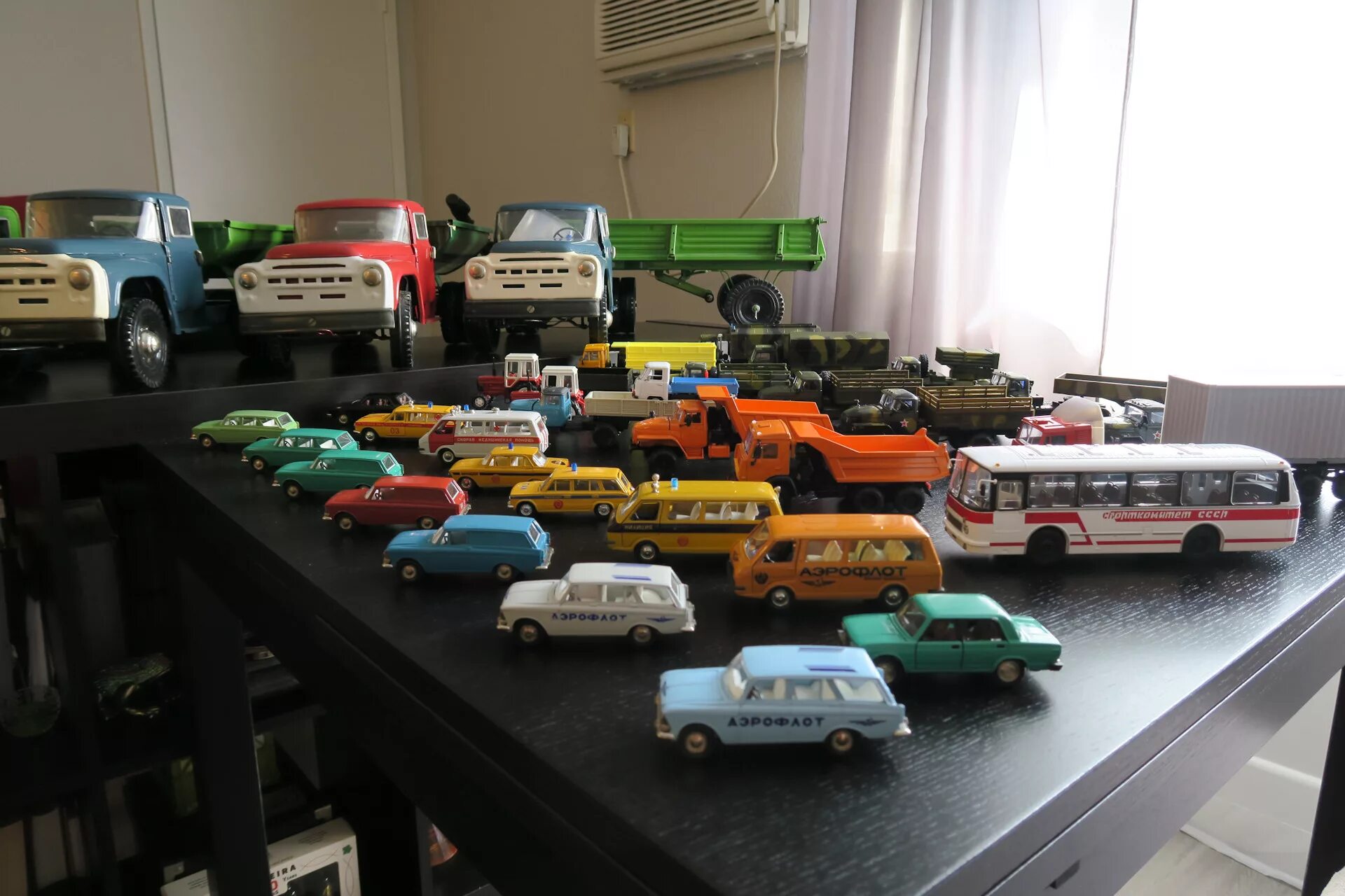 Масштабные модели кдм 1 43. Советские коллекционные машинки. Коллекция моделей автомобилей. Коллекция моделей. Коллекционирование моделей автомобилей 1 43.