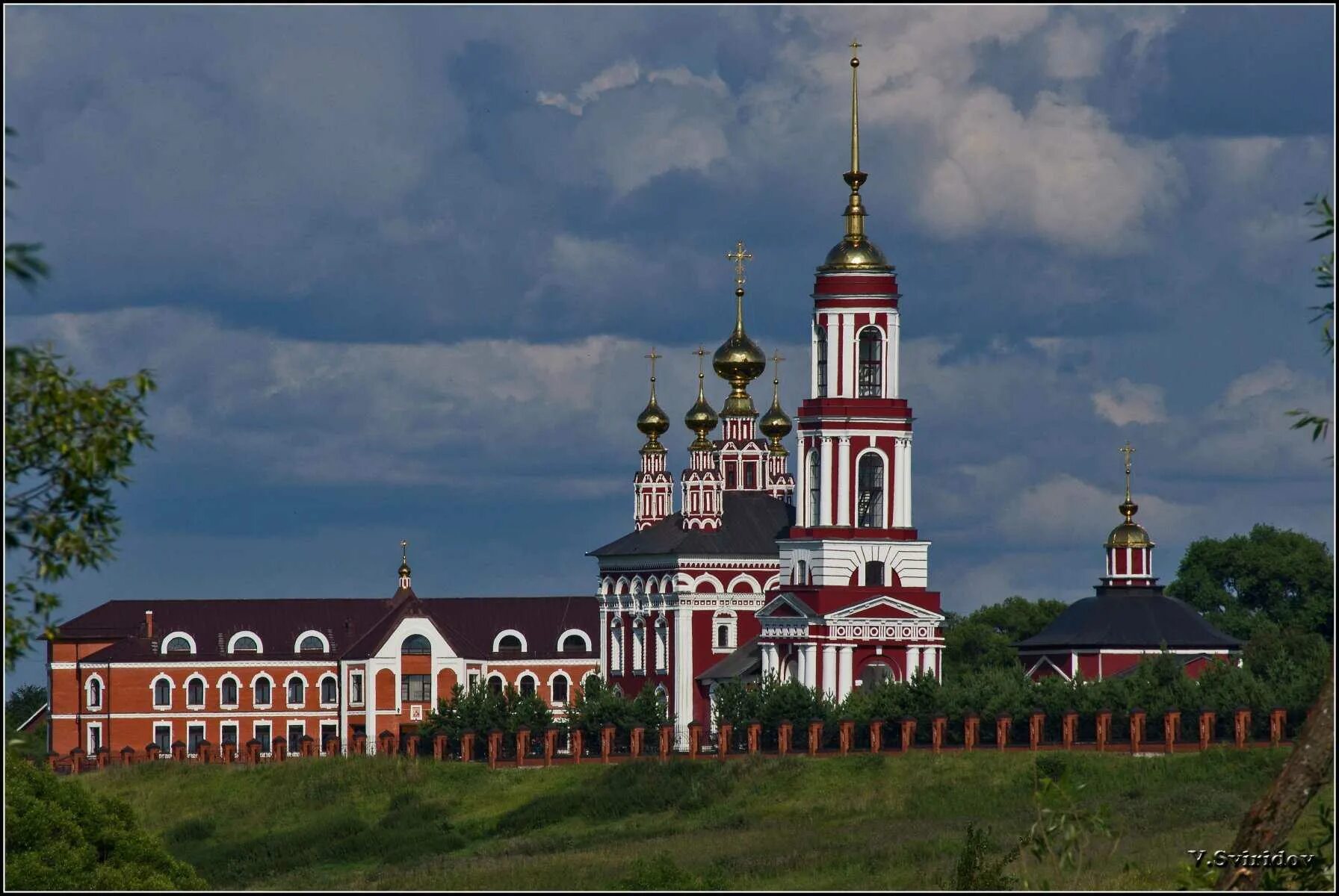 Храм Архангела Михаила (Суздаль). Суздаль Михайловская Слобода. Район Михали в Суздале. Церковь Архангела Михаила в Михалях Суздаль. Летово храм архангела михаила