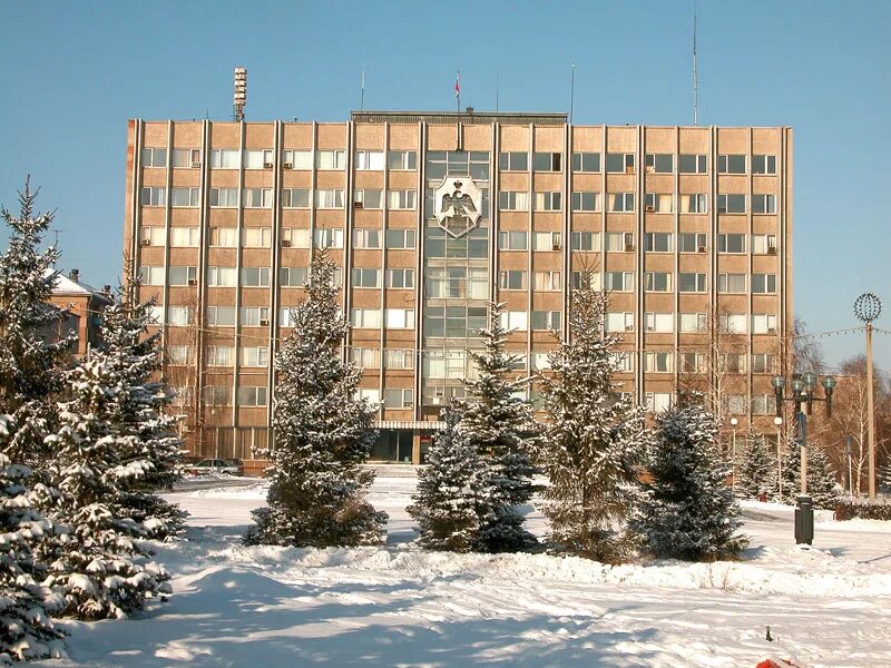 Сколько жителей в орске. Администрация города Орска. Город Орск Оренбургская область. Администрация города Орска здание. Белый дом Орск.