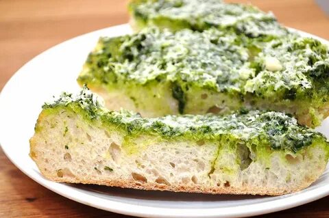 Масло с зеленью и чесноком