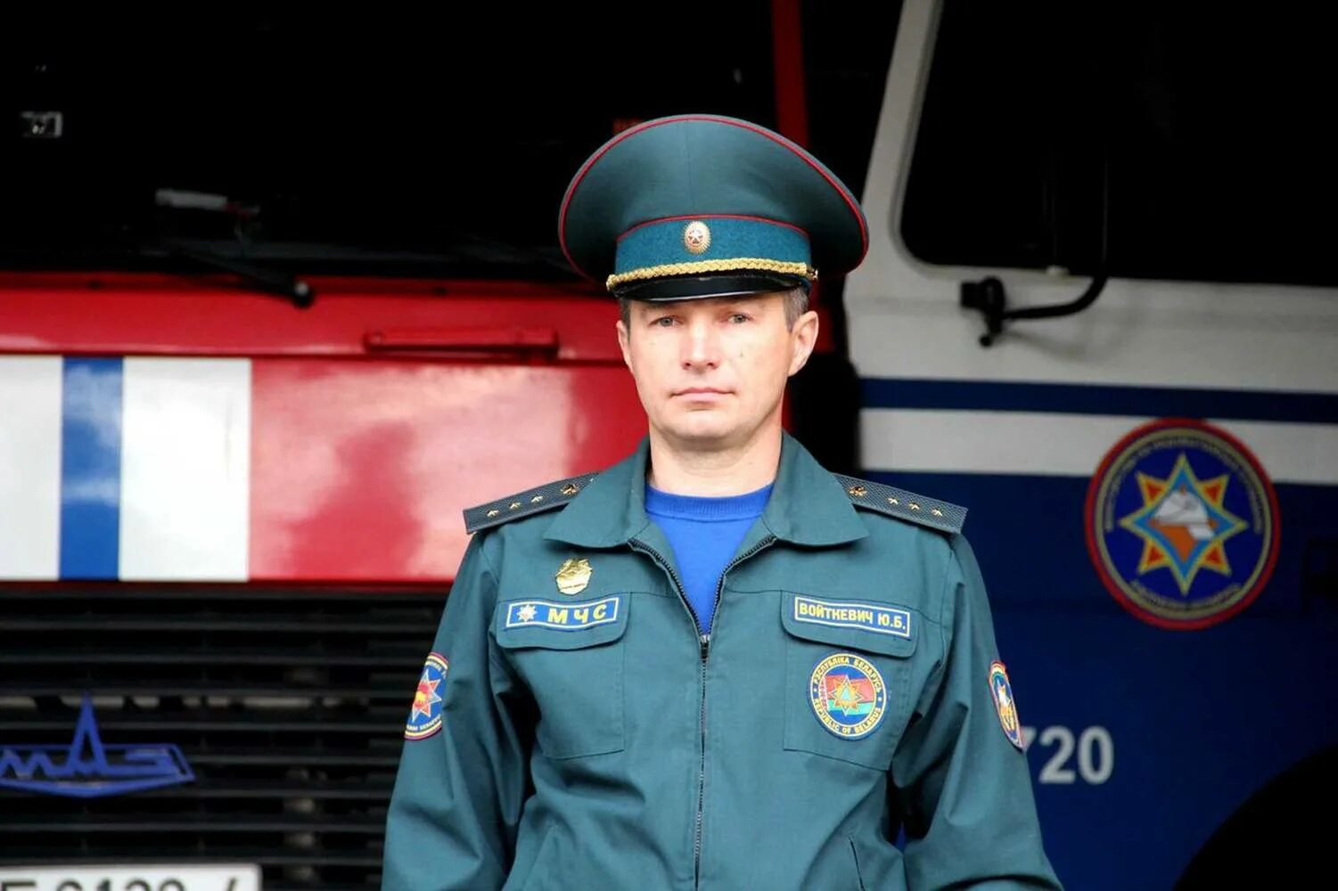 Водитель мчс. Форма водителя мчс. Форма водителя пожарной машины. Водитель мчс. Пожарный водитель.