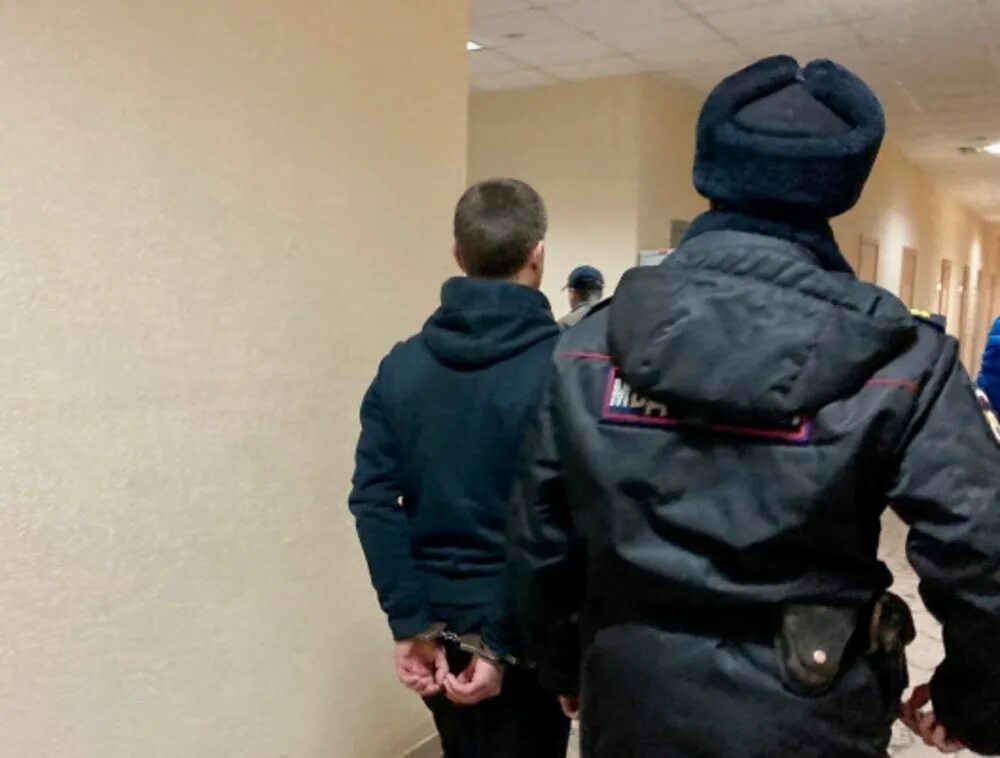 Порно Изнасиловал 16 Летнюю