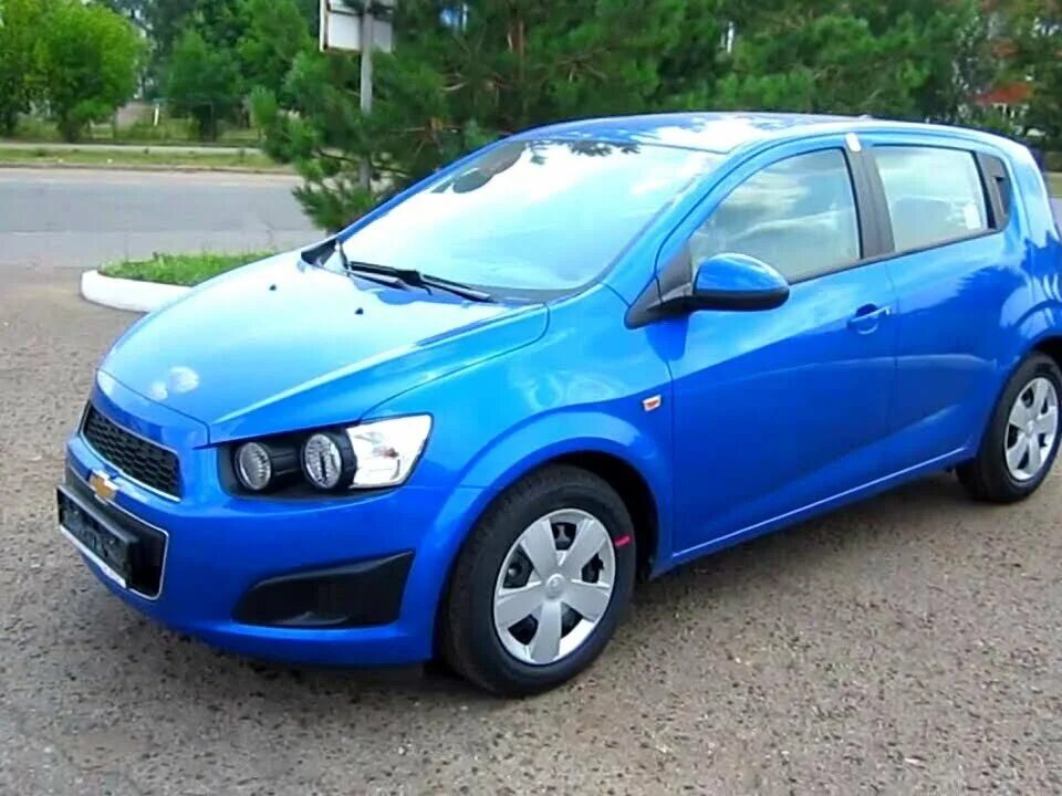 Купить шевроле хэтчбек бу. Шевроле Авео т300 хэтчбек. Chevrolet Aveo Hatchback 2012. Chevrolet Aveo 2012 хэтчбек. Шевроле Авео т300 2012 хэтчбек.