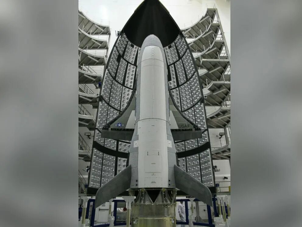 Космический беспилотник Boeing x-37b. Боинг x37. Боинг х-37. Бомбардировщик x 37 b. X 37 x 8 1 0