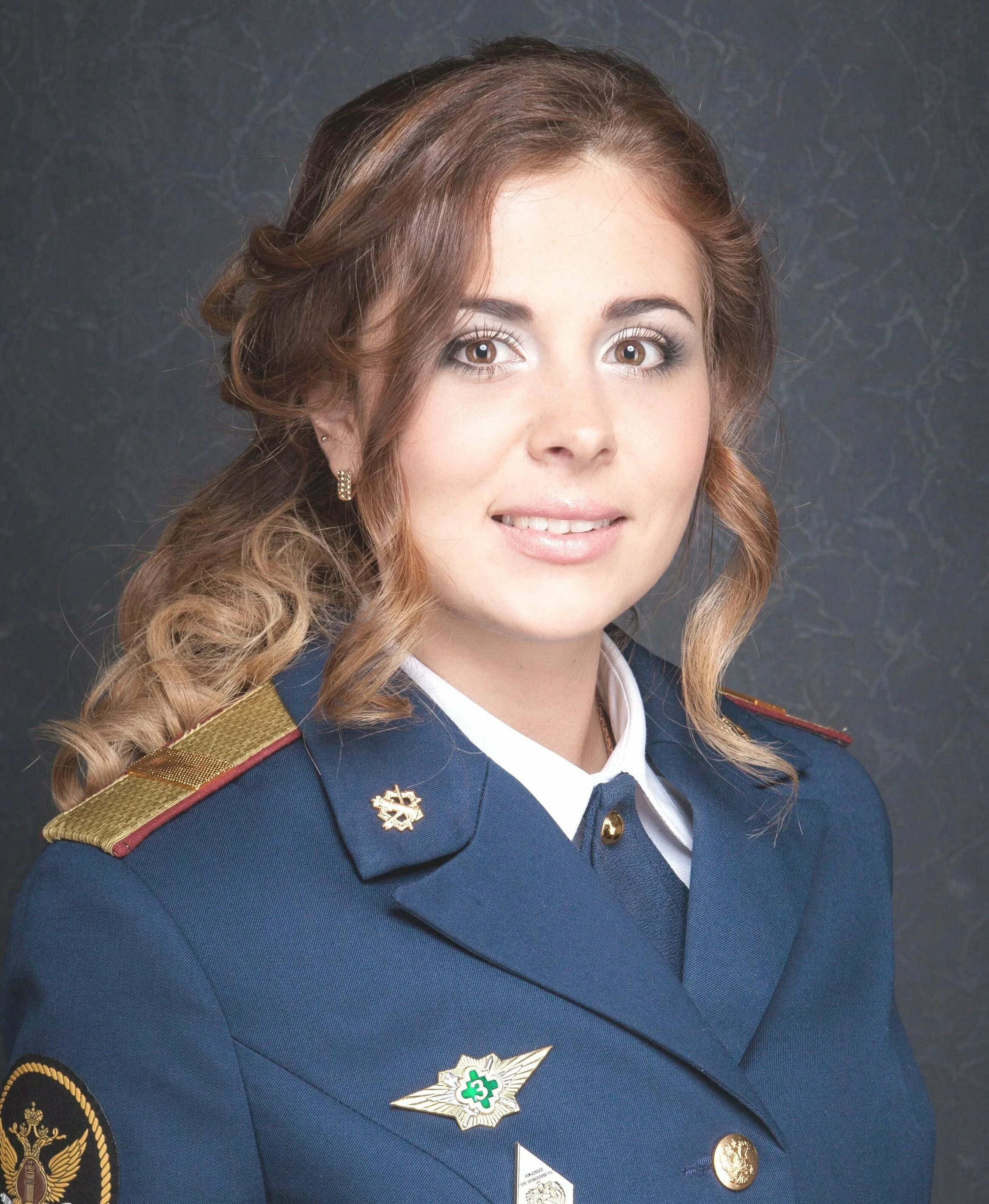 Девушка уфсин. Анастасия околелова мисс уис. Мисс уис вероника унжакова. Курманова елена фсин. Сотрудница фсин.