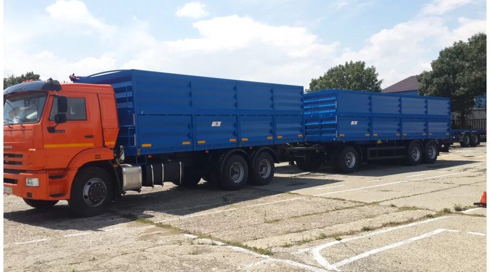 Камаз зерновоз. Камаз 65115 зерновоз с прицепом бортовой. камаз 65115 зерновоз с прицепом новый. камаз 65115-3094-50 зерновоз. камаз 653514 зерновоз.