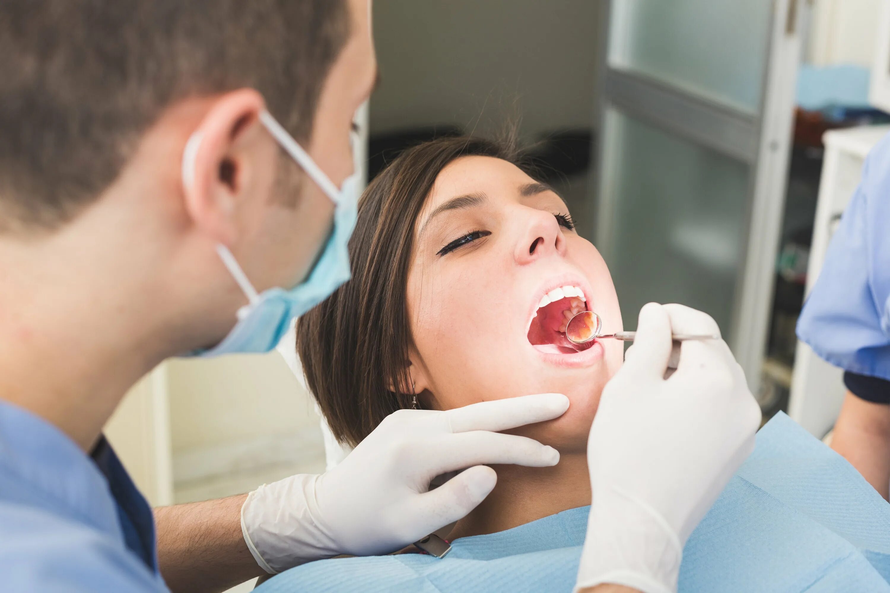 Восстановление полости рта. Осмотр стоматолога.