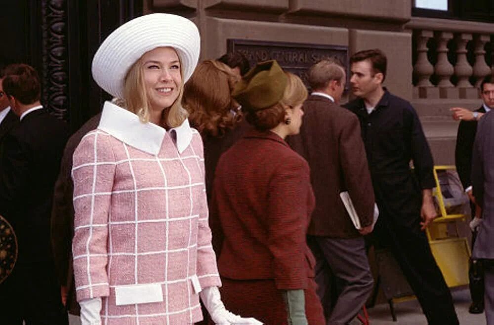 Рене зеллвегер чикаго кадры. К черту любовь 2003. Down with. К. Down with.