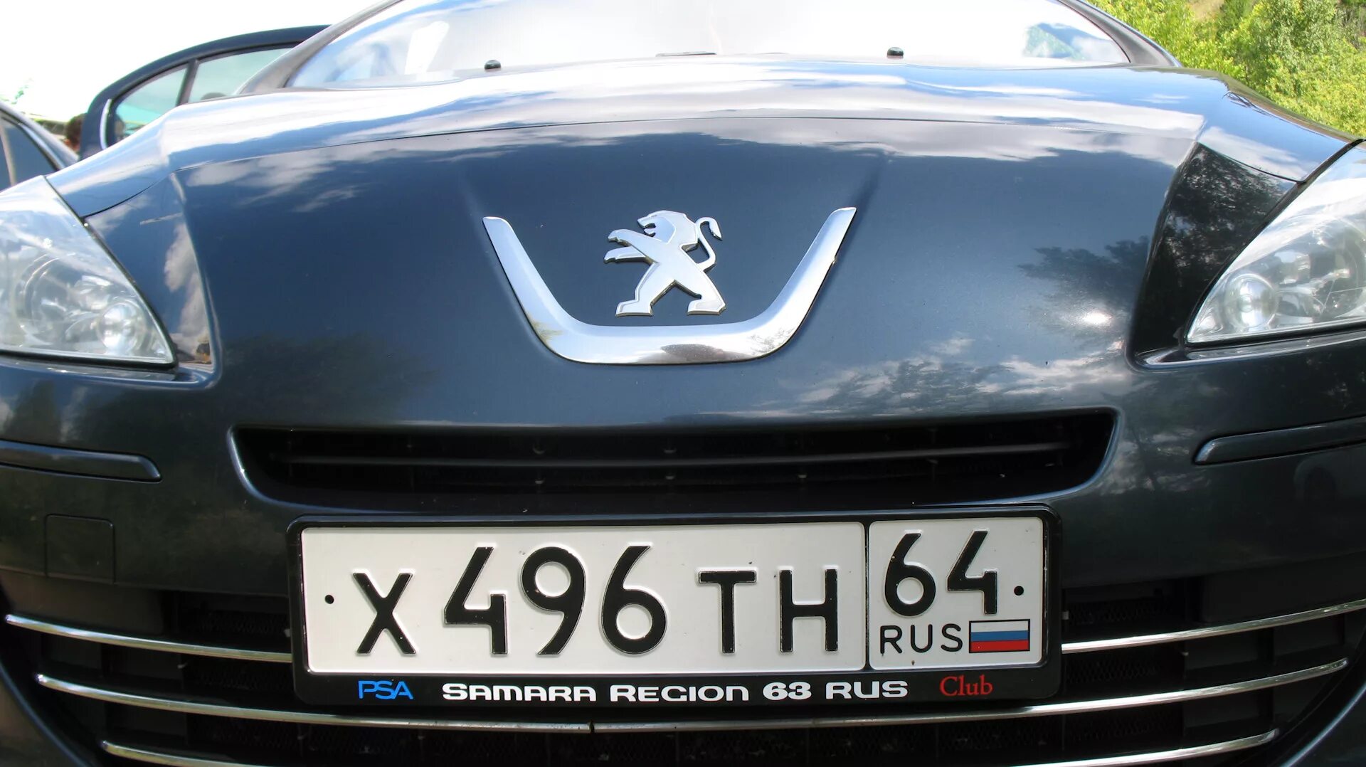 Номер машины 999. Ford новый. 63 рус. Рено меган шильдик. Автомобильный номер 64 регион.