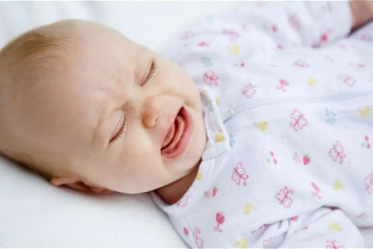 Ребенок просыпается. У ребенка плохо засыпает в 5 месяцев. Как отучить ребёнка писать ночью в постель. Ребенок проснулся ночью. 7 месяцев ребенку просыпается ночью.