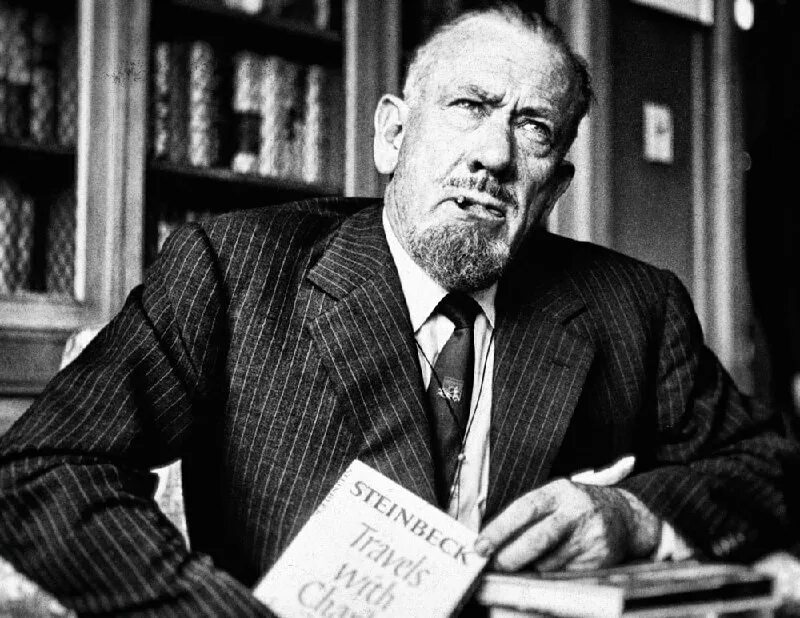 джон эрнст стейнбек. джон стейнбек в москве. стейнбек и его собака. писатель джон эрнст стейнбек. стейнбек о мышах и людях.
