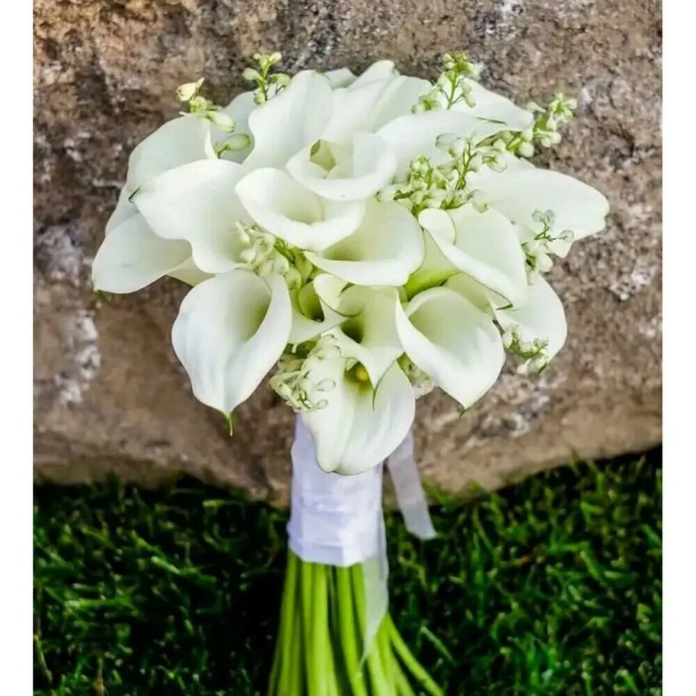Букет невесты из калл фото Brautstrauß Callas weiß Bouquet matrimonio, Bouquet di calle, Mazzo di fiori