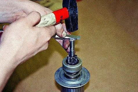 Как одеть стопорное кольцо