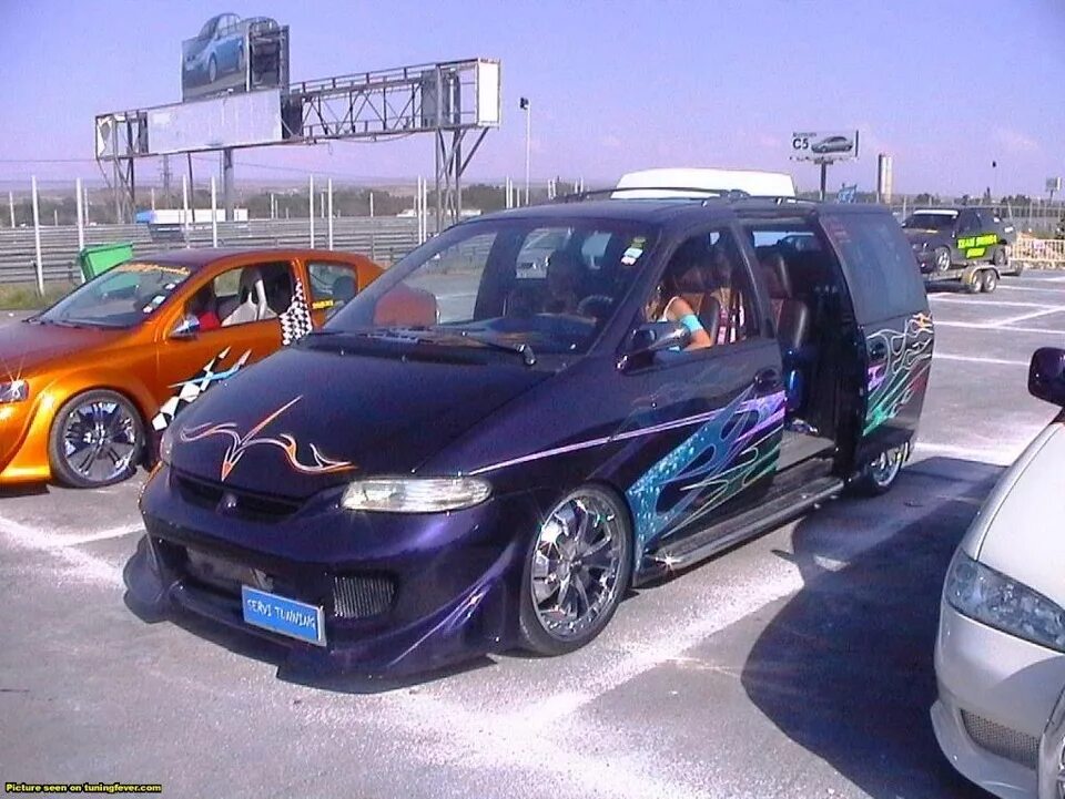 Тюнинг караван. Dodge Caravan 2000 Tuning. Dodge Grand Caravan 2004 Tuning. Dodge Caravan 2 Tuning. Dodge Caravan tyuning.