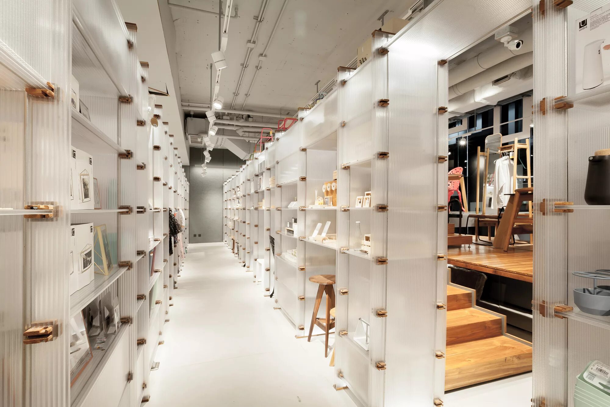 проект интерьера магазина. магазин интерьер грязи. магазин интерьер грязи. современный интерьер магазина. La maison christian dior.