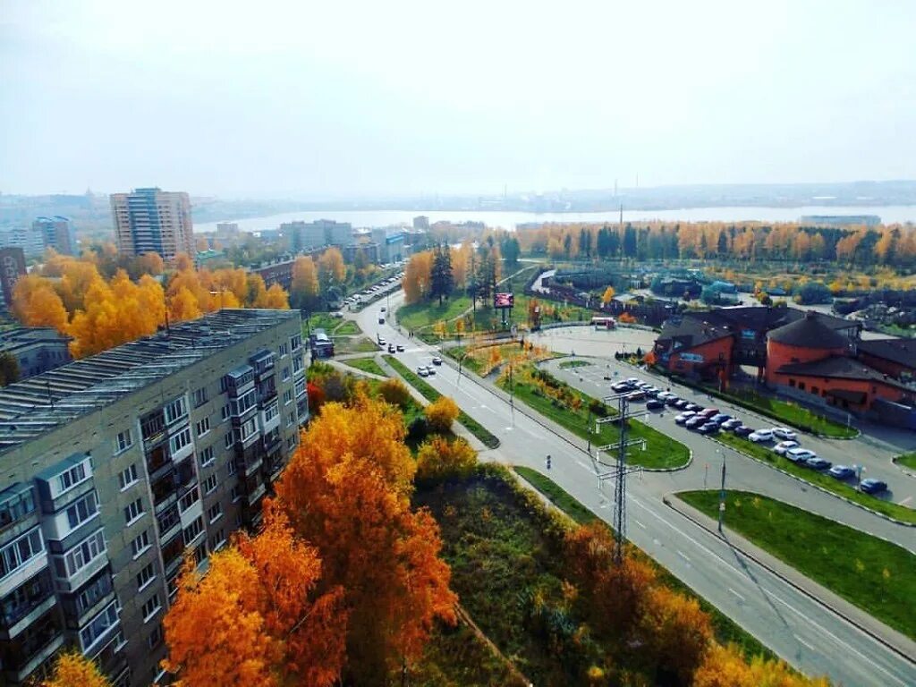 Поселок октябрьский ижевск. Ижевск парк лето. Осенний Ижевск. Природа города Ижевска.