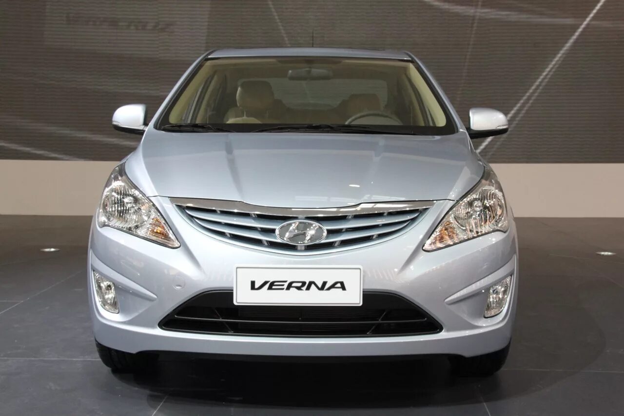 Купить хендай верну. Хендай Verna 2010. Hyundai Solaris/Accent/Verna (2010. Хендай верна 2010. Hyundai Verna 2010 Рестайлинг.