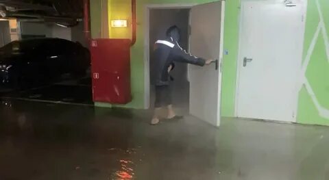Затопило парковку