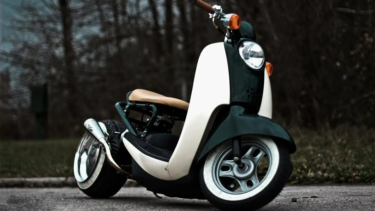 Honda giorno кастом. Honda Metropolitan Scoopy. Хонда дио кастом. Хонда Джорно стенс.