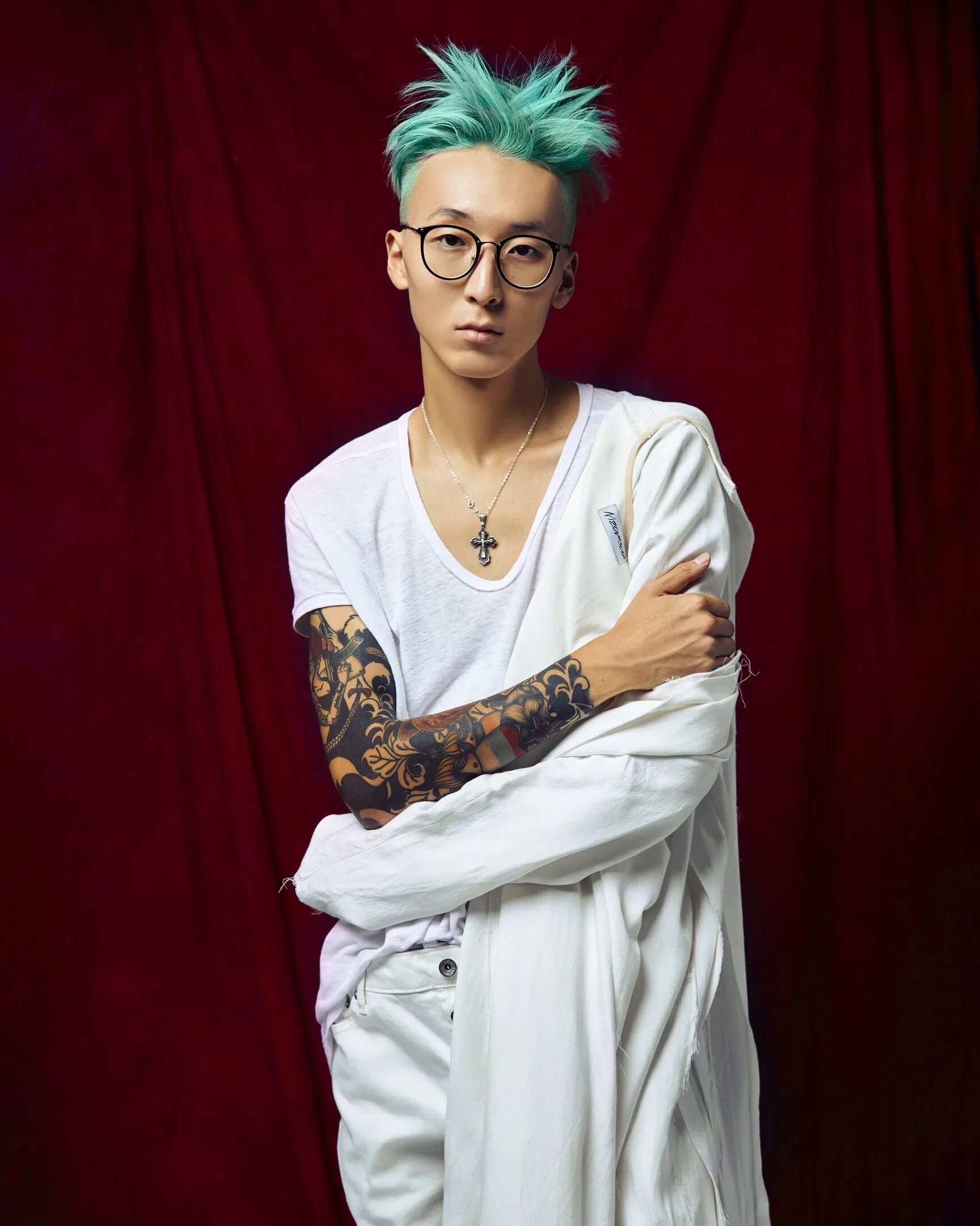 Haru юрий пак 2020. Хари группа. Хари ом. Hari mata hari bosnia. Haru юрий пак 2020.