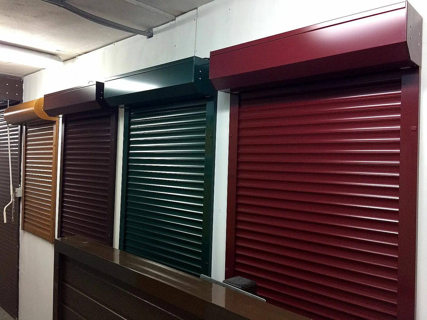 роллетные ворота alutech. жалюзи роллеты жр aer55/s. Doorhan ворота рольставни. рольставни 1200 мм. рольставни на окна алютех.