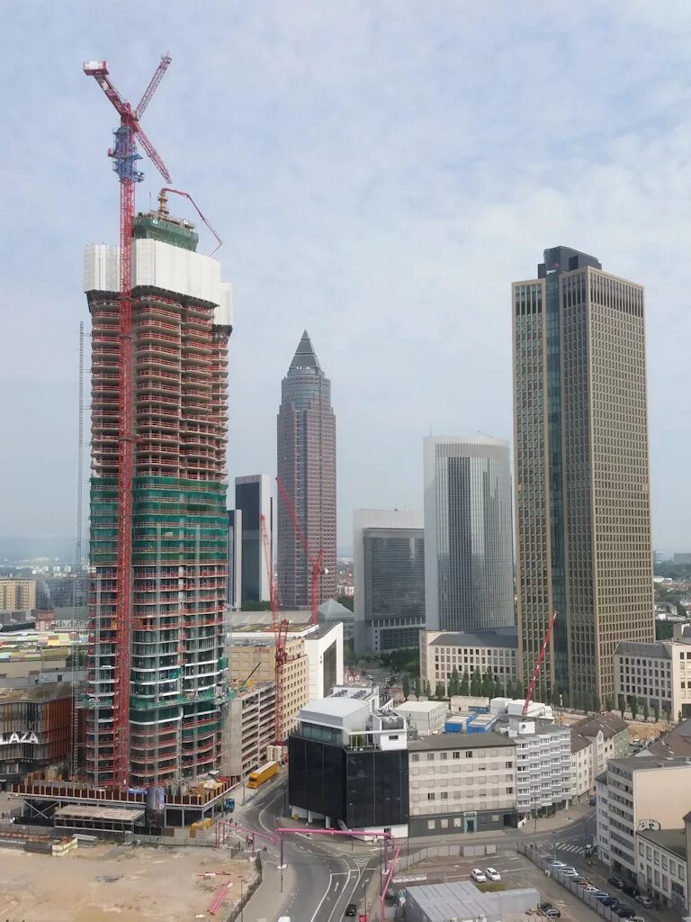 Гранд товер москва сити. Skyline plaza frankfurt. Башня гранд тауэр москва сити ход строительства. Гранд тауэр москва 2022. Гранд тауэр москва сити.