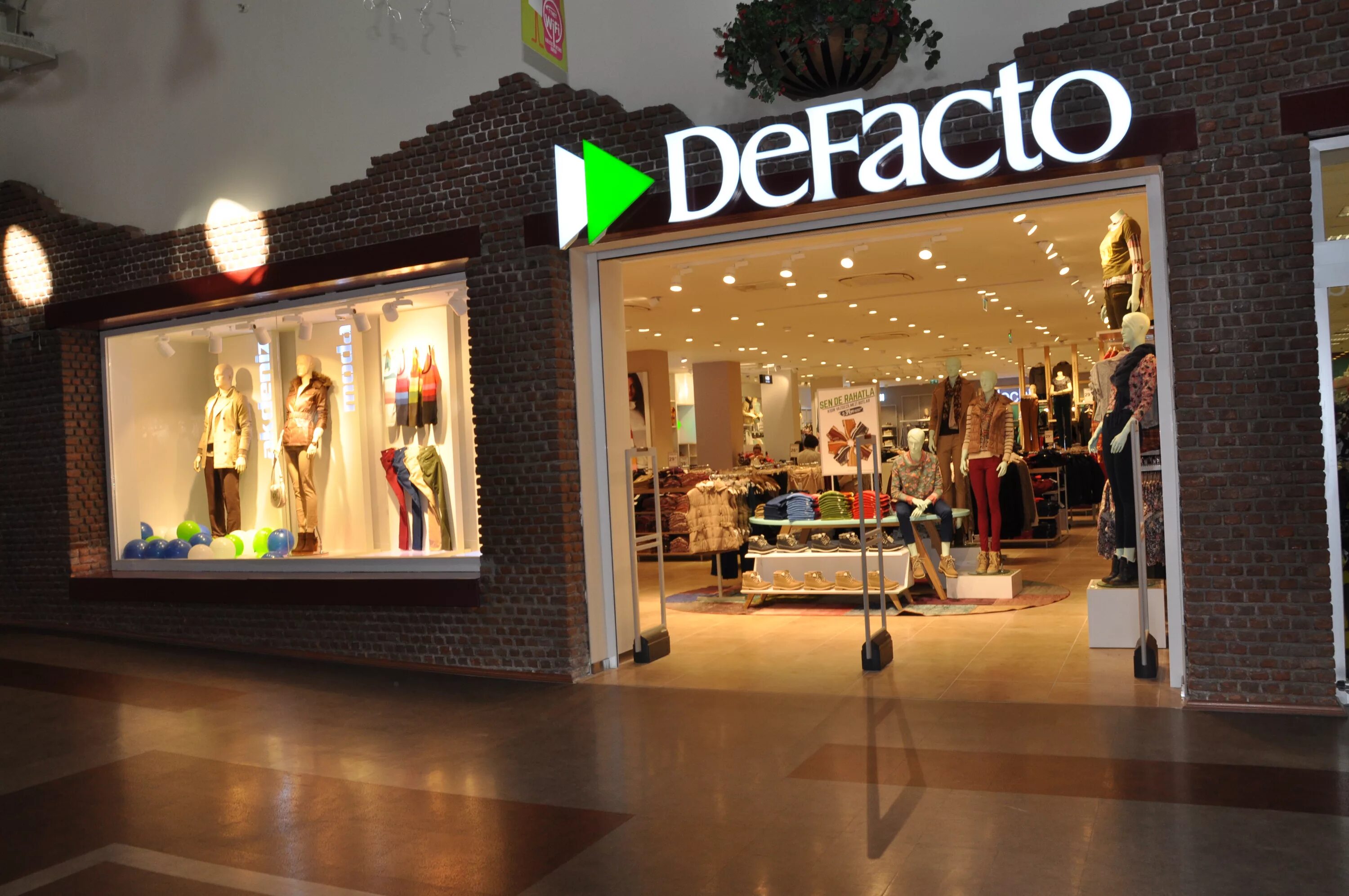 Дефакто Турция магазин. De facto магазин одежды Турция. Турецкая одежда де факто. Турецкий бренд Defacto.