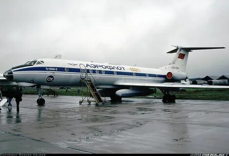 Самолет ту 134