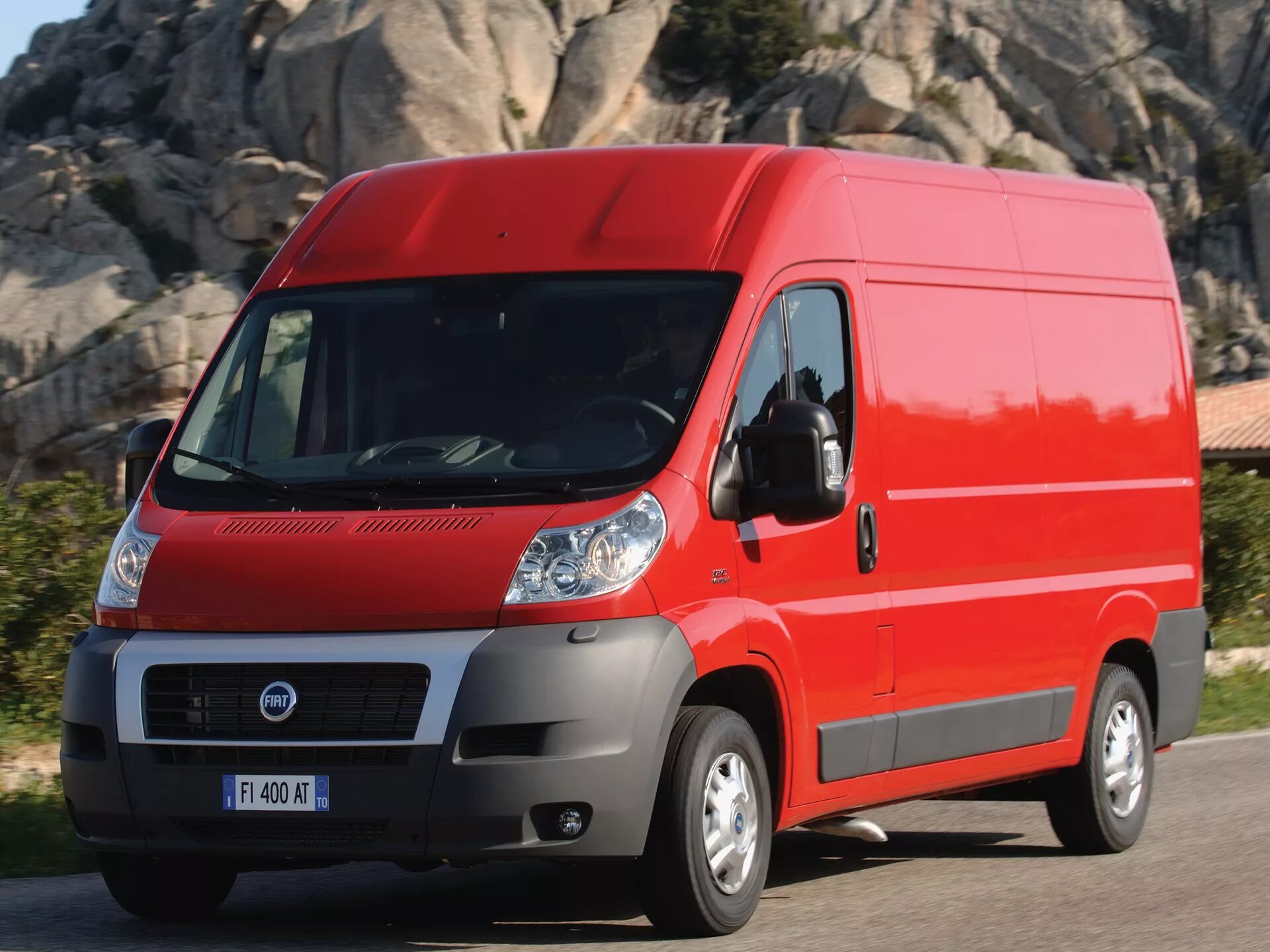 Fiat ducato third generation. Фиат Дукато 3 поколения. Фиат Дукато 2 поколения. Фиатдккато 3 поколение. Фиат Дукато фургон.