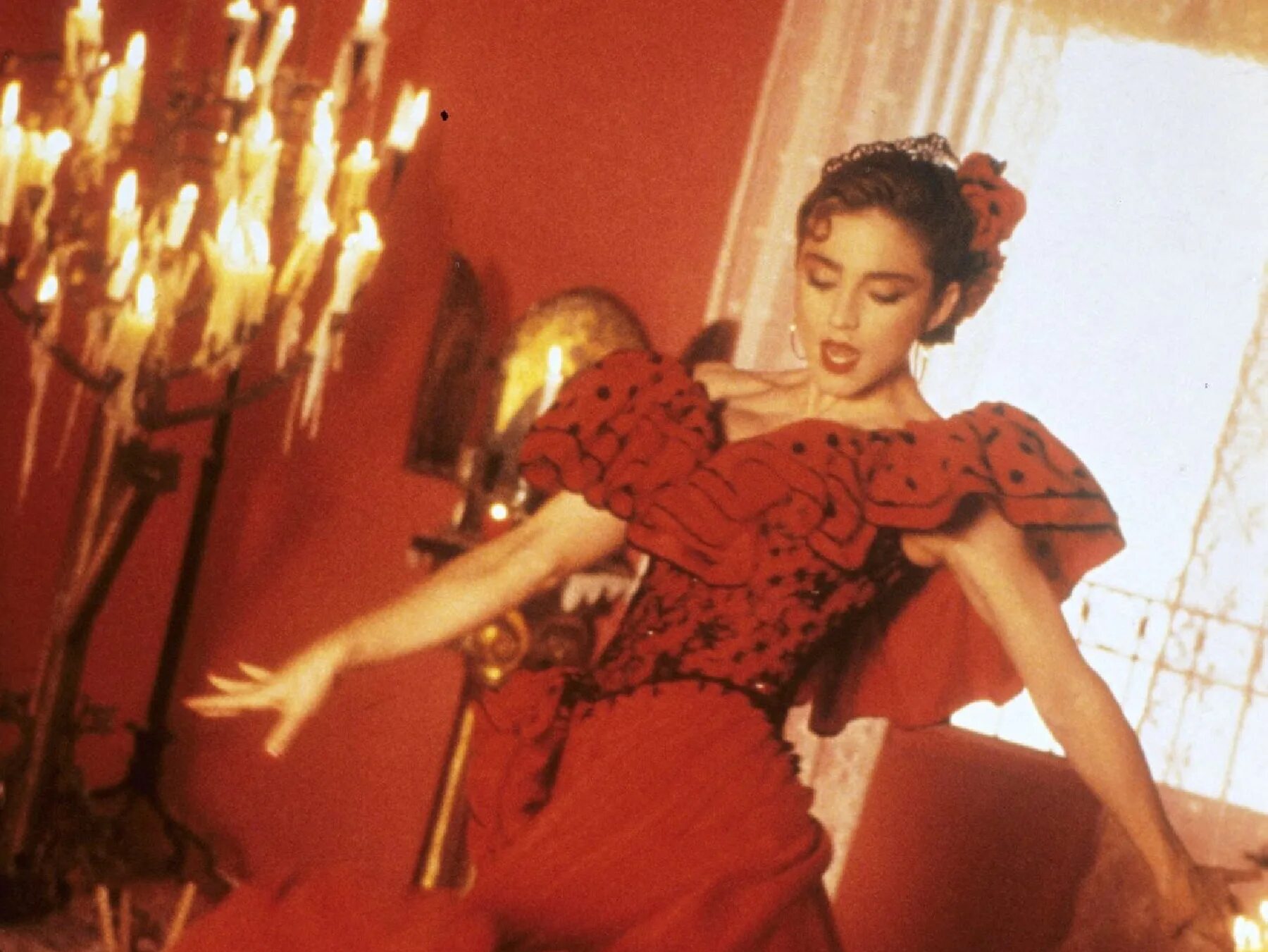 Мадонна исла бонита. Песня madonna la isla bonita. Мадонна ла исла бонита клип. Песня madonna la isla bonita. Мадонна бонита.