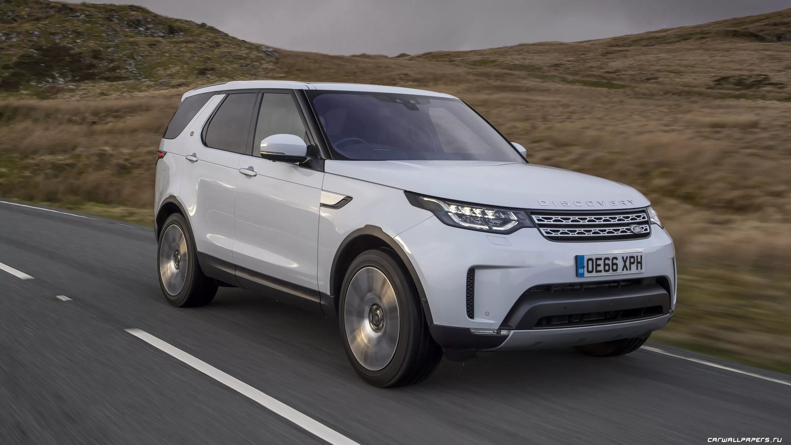 Купить новый дискавери. Land Rover Discovery 5. Ленд Ровер Дискавери 5 поколения. Рендж Ровер Discovery 5. Рендж Ровер Дискавери 5 2017.