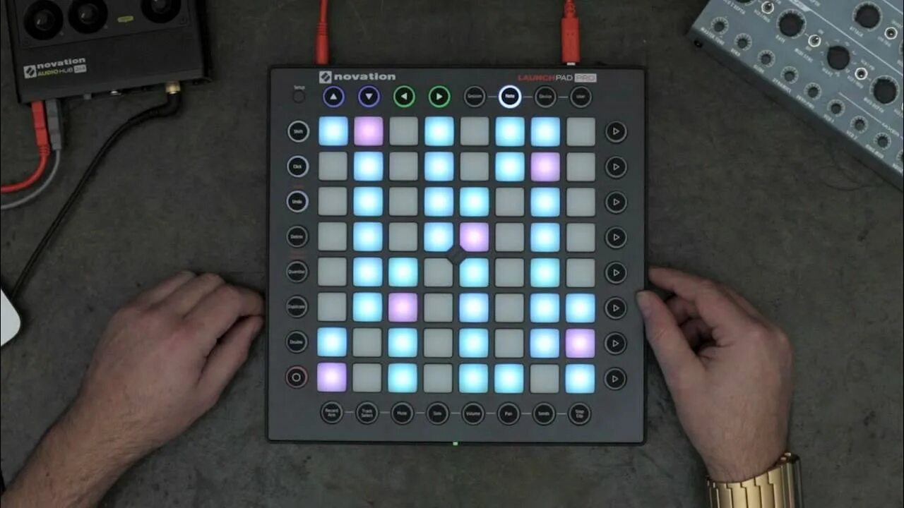 Как открыть карточку launchpad. Лаунчпад novation pro. novation launchpad korg nanokontrol. novation launchpad pro mk3 repair. лаунчпад крипта.