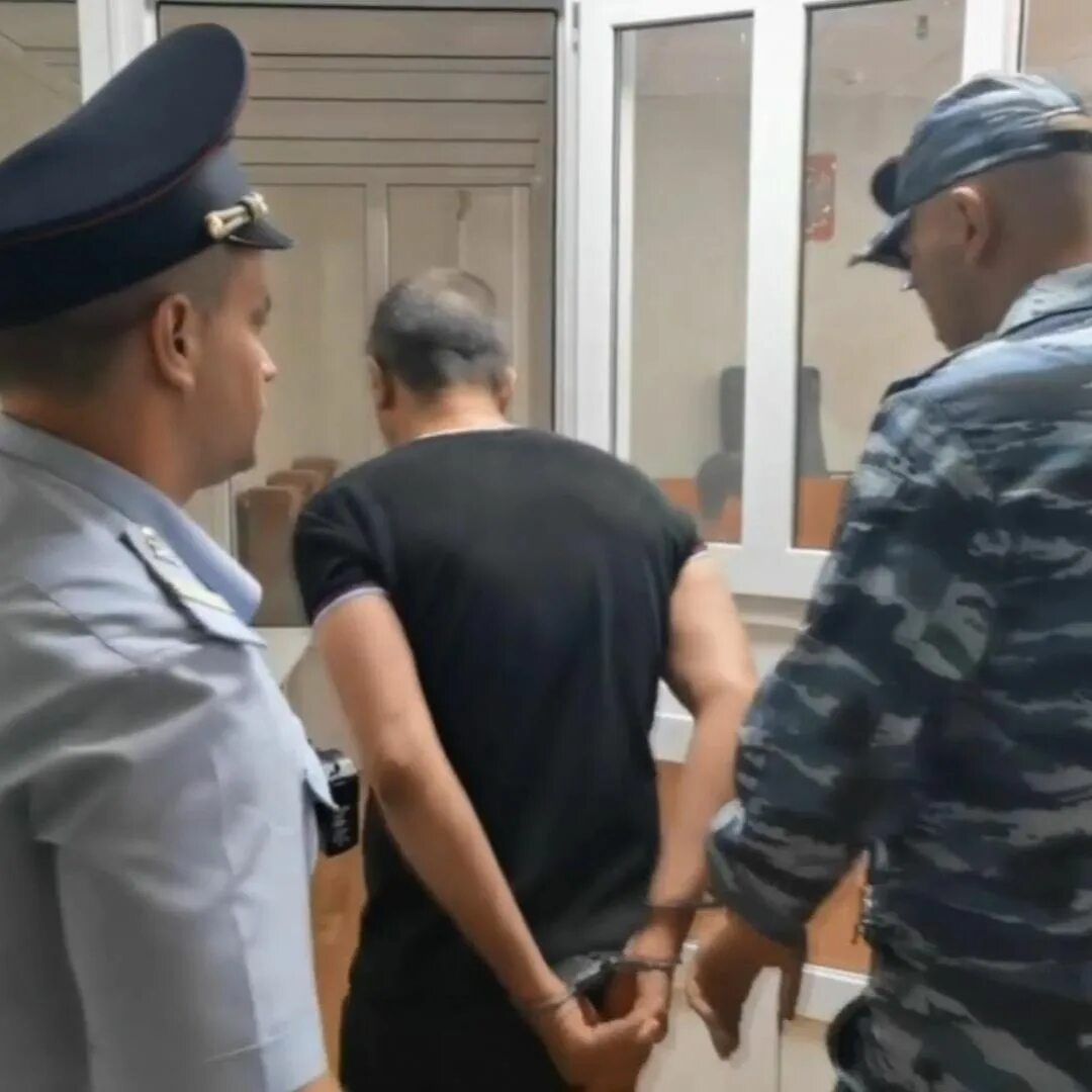 57 ножевых ранений