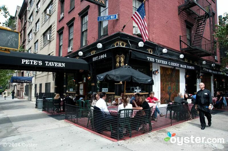 Pete's Tavern в Нью-Йорке. Бар Pete’s Tavern. Таверна на лужайке в Нью-Йорке. Irish pub New York.