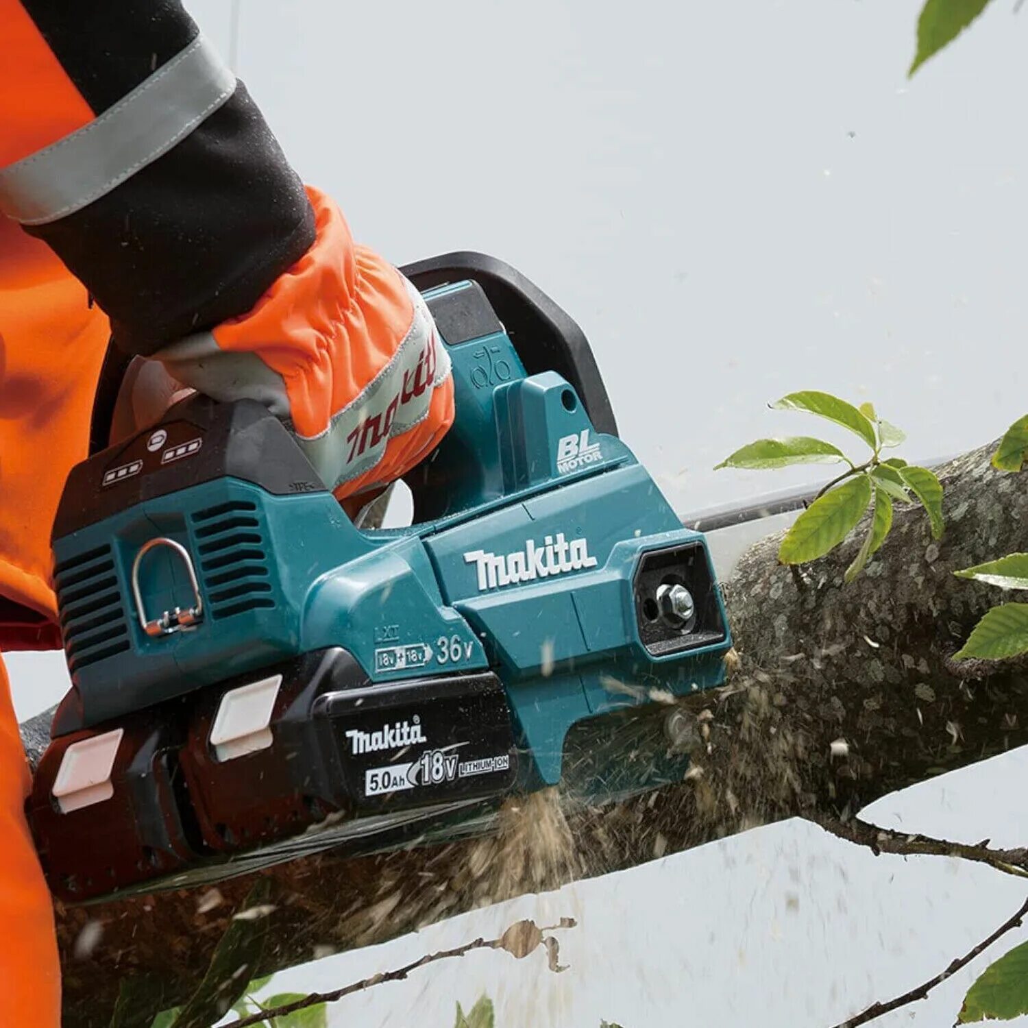 Цепная пила makita lxt. Макита duc256. Makita duc356z. Duc306z. Makita duc150z.