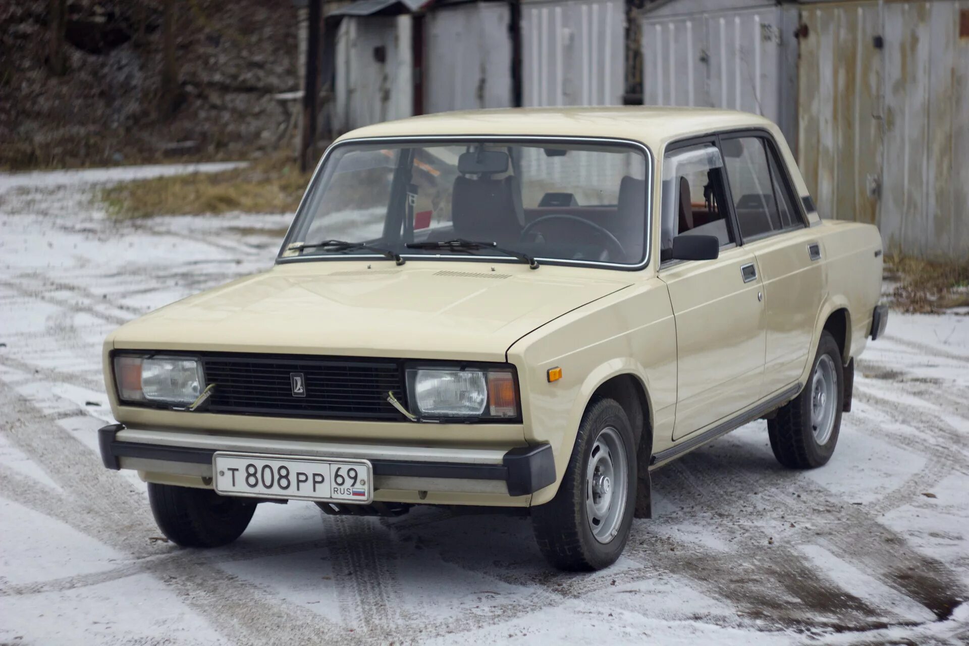 Жигули 1200s 2105. 2105 на аву. Lada 1200 s 21051. Ваз 2105. Lada 1300s.
