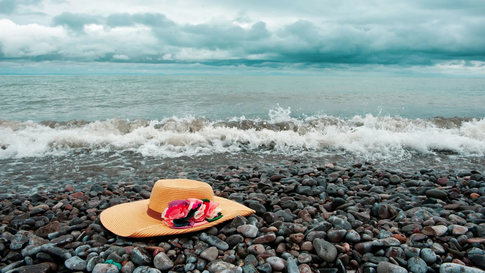 Летом на море. Фотосессия на море. Море пляж. Обои пляж.