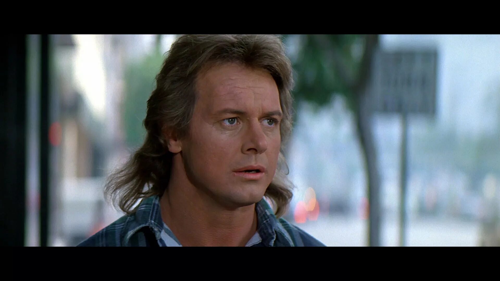 они живут фильм 1988. свой среди чужих 1988. они живут 1988. чужие среди нас, 1988 джон карпентер. родди пайпер и джон карпентер.