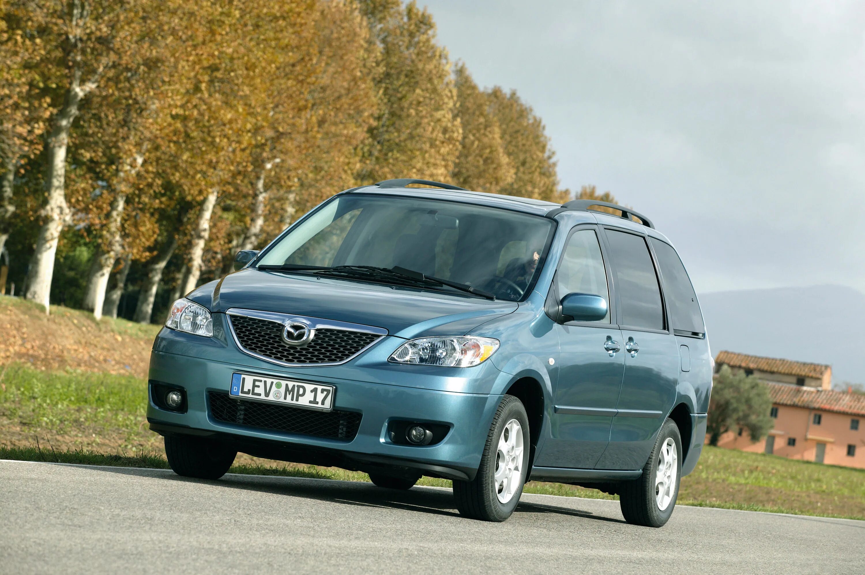 Мазда мпв 4. Mazda MPV. Mazda MPV 1. Мазда МПВ 2. Mazda 8 MPV.