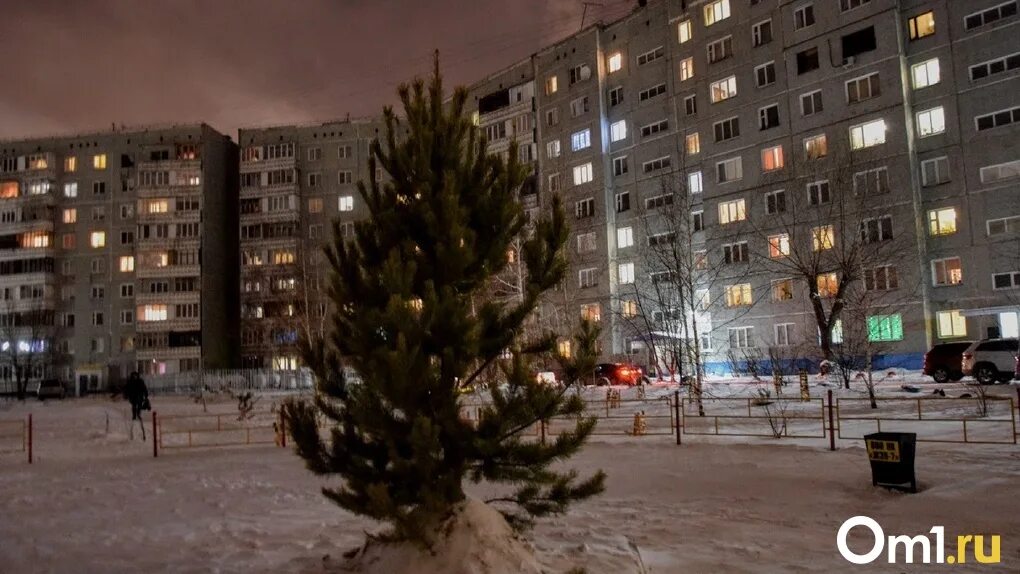 Нов пол часа. Фото январь Омск. Пожар в Омске на улице 22 Партсъезда Промэкология. Омск ночью 2022. Рождественского 15 Омск.