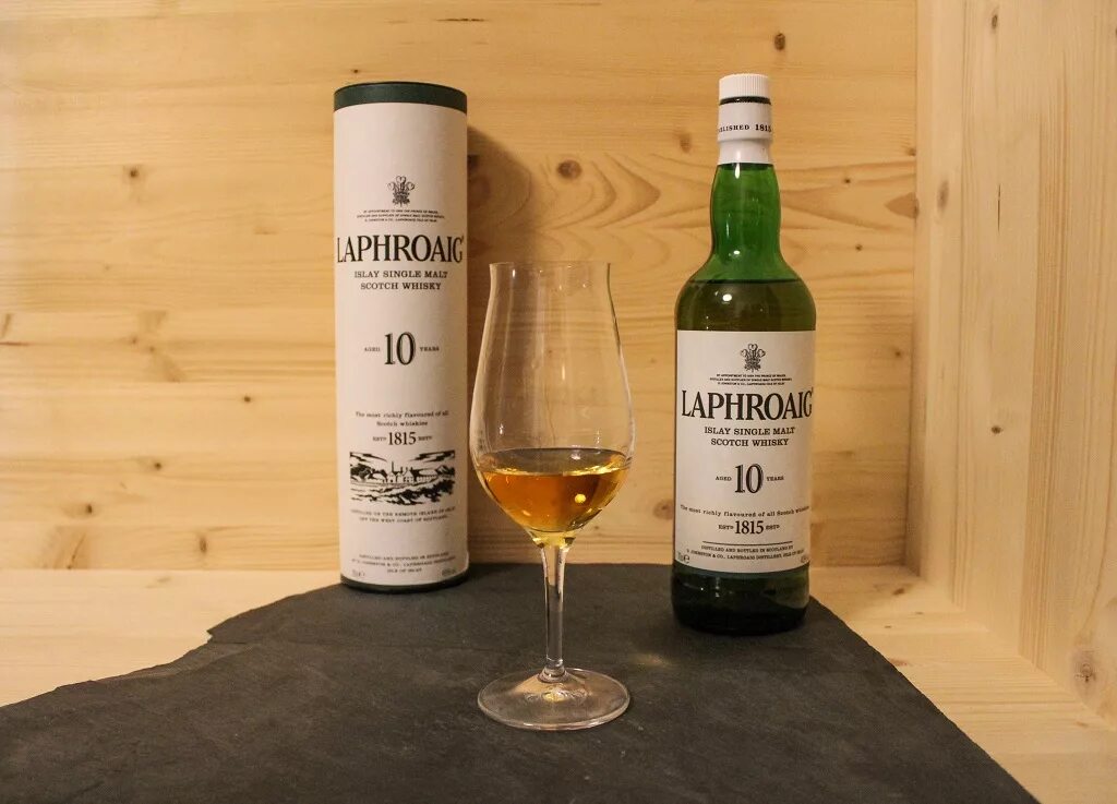 Лафройг 10. Laphroaig 10. Лафройг ящик. Лафройг 10 лет. Лафройг 10 купить