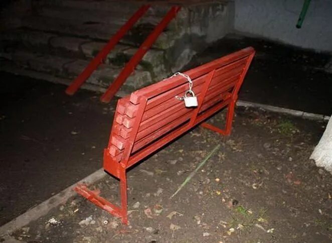 лавочка закрыта мем. закрывают лавочку. всё лавочка закрыта. закрывают лавочку. песочница с крышкой из дерева.