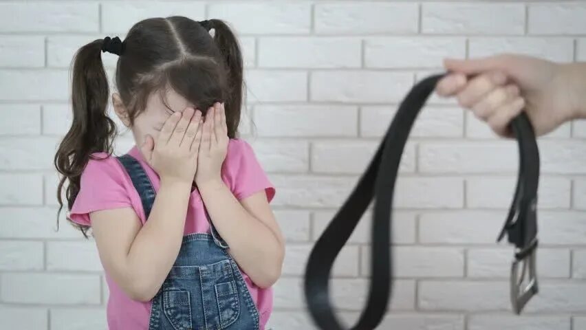 Про непослушную девочку