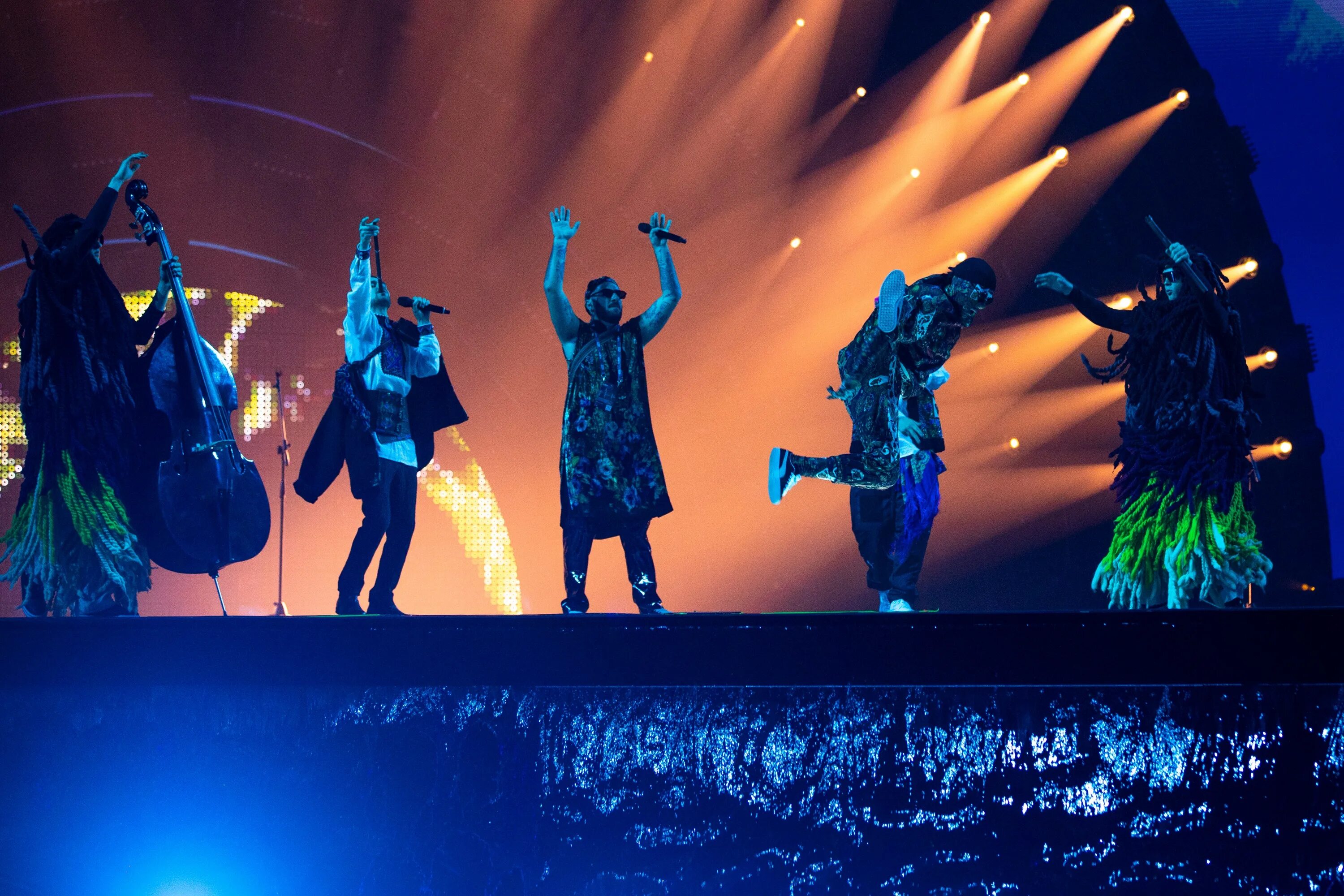 Перевод украинской песни евровидение 2024 на русский. Amanda tenfjord eurovision. Выступление украины на евровидение 2022. Евровидение 2024 участники. Kalush orchestra eurovision.
