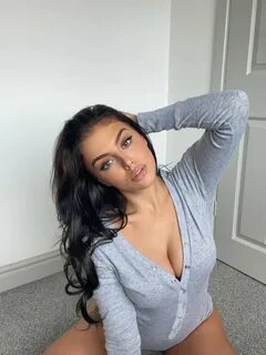 EMILY BLACK 50% OFF(@ItsEmilyBlackYT) 's Twitter Profile. 