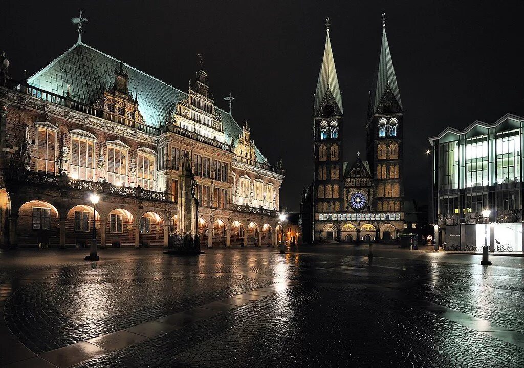 Погода бремен. Bremen Германия. Бремен Германия достопримечательности. Рыночная площадь Bremen. Бремен Центральная площадь.